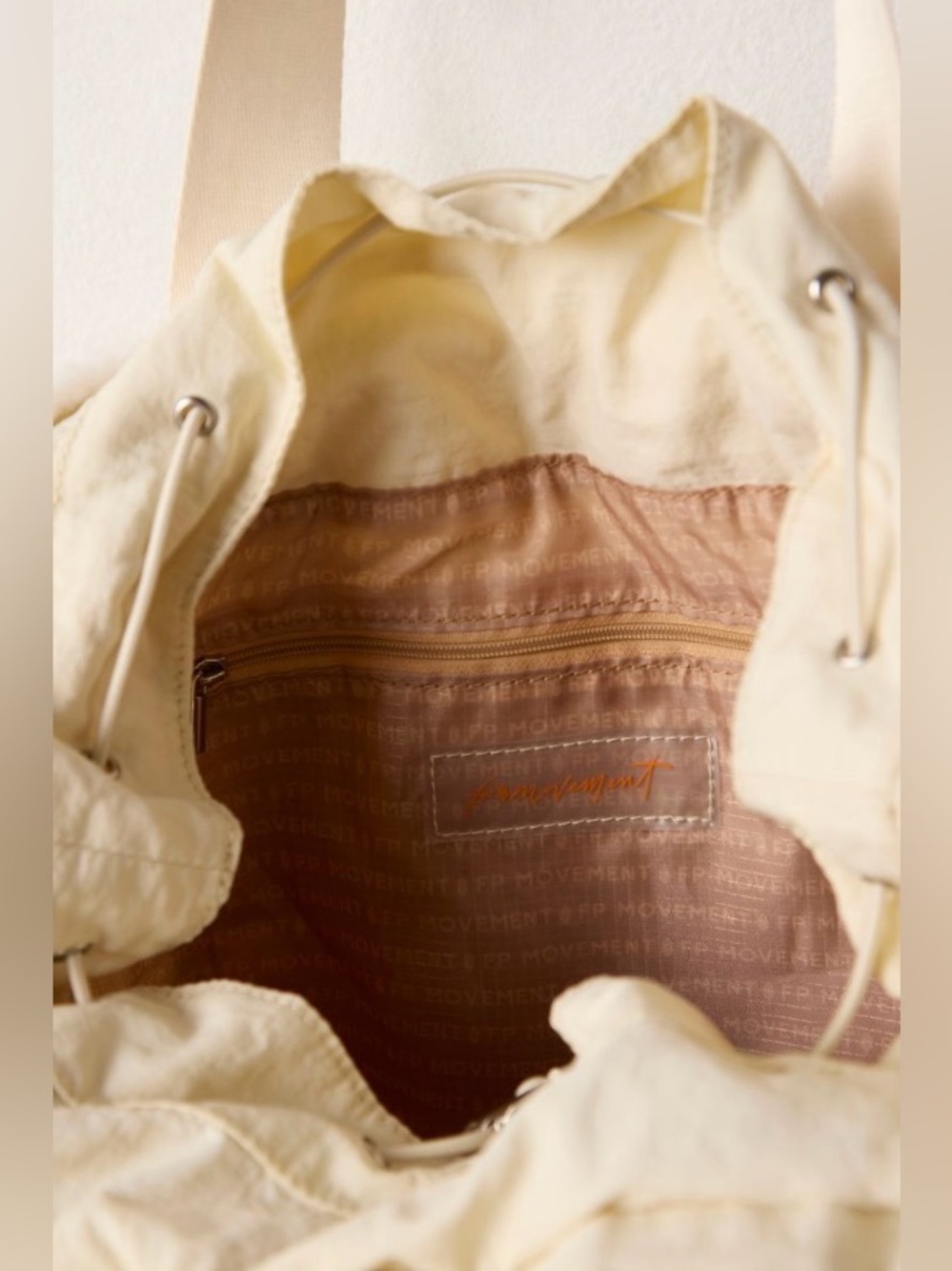 FP Movement by Free People ~ Slopes Sherpa Bucket Bag ~ Whipped Cream ~ NWT** - Picture 6 of 12